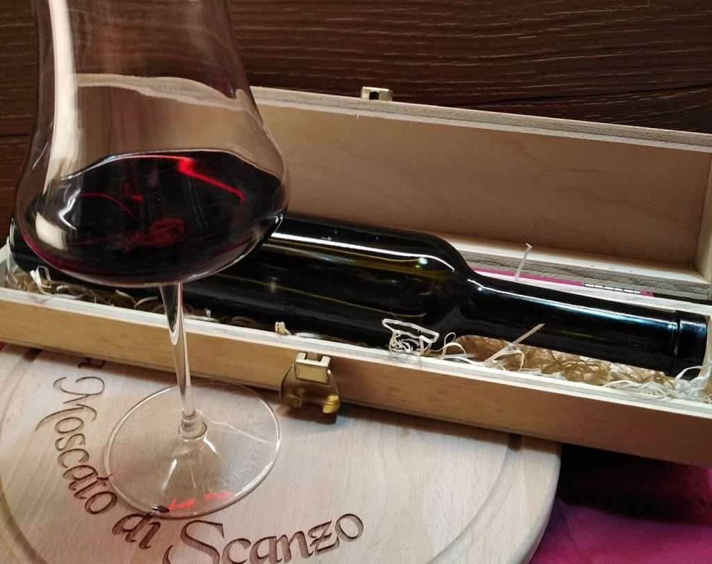 Moscato di Scanzo: tornano le degustazioni al Consorzio Moscato di Scanzo con Bicchiere Ufficiale