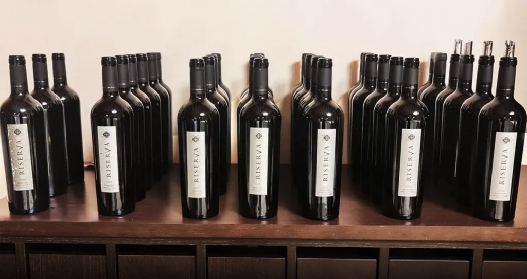 Il Primitivo Riserva Gioia del Colle di Pietraventosa in verticale a Radici del Sud primitivo riserva