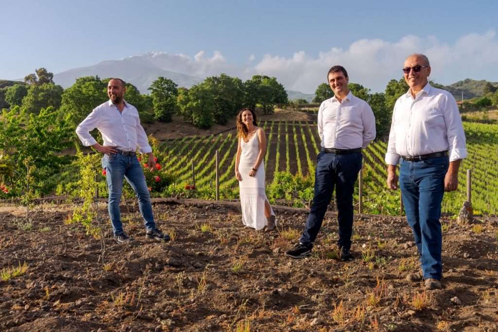 Dall’Etna arriva il primo Nerello Cappuccio spumante Serafica famiglia