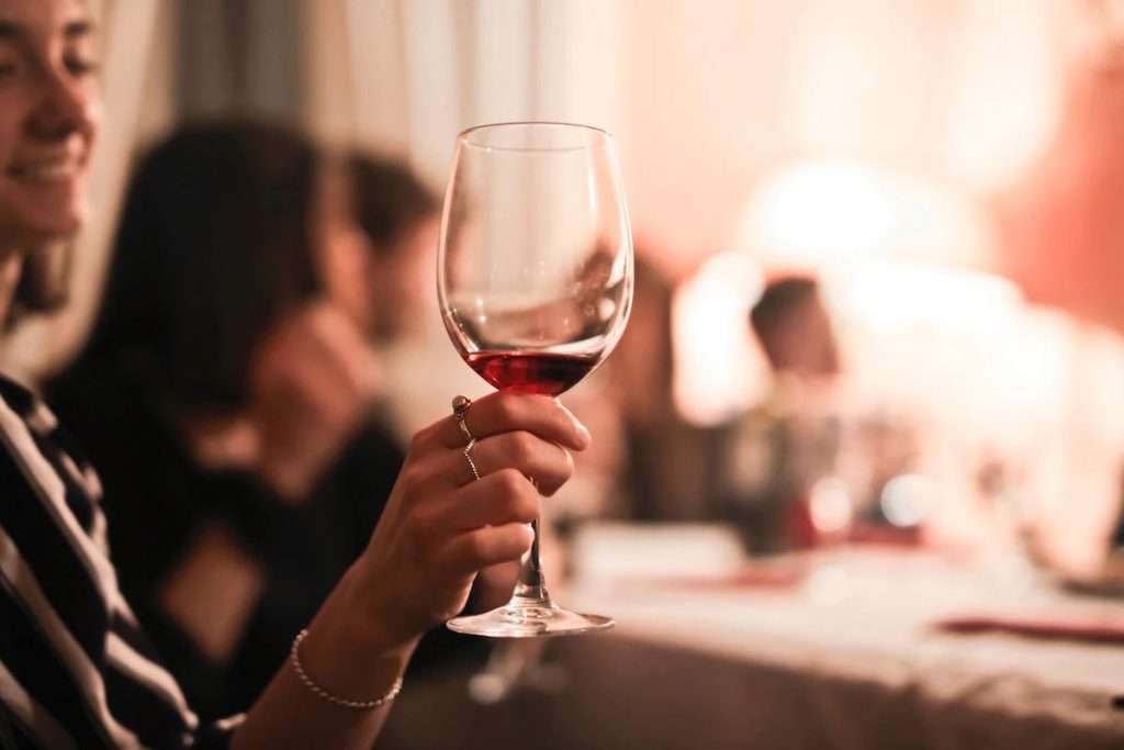 Il vino rosso fa dimagrire? Tutto quello che c’è da sapere vino rosso