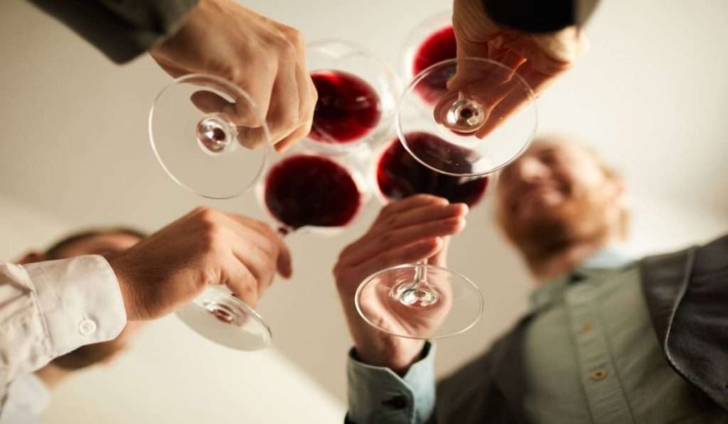 Vino biologico e a bassa gradazione. Il nuovo trend seguito dai wine lovers giovani vino