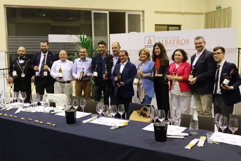 “Da Scilla a Cariddi…il Nocera tra identità e storia”, l’evento a Messina firmato Ais Taormina NOCERA DEGUSTAZIONE