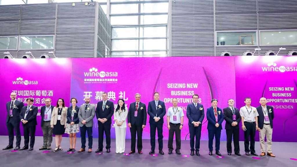 Vinitaly a Wine to Asia: l’Italia protagonista con il più grande padiglione mai allestito in Cina WINE TO ASIA 2023
