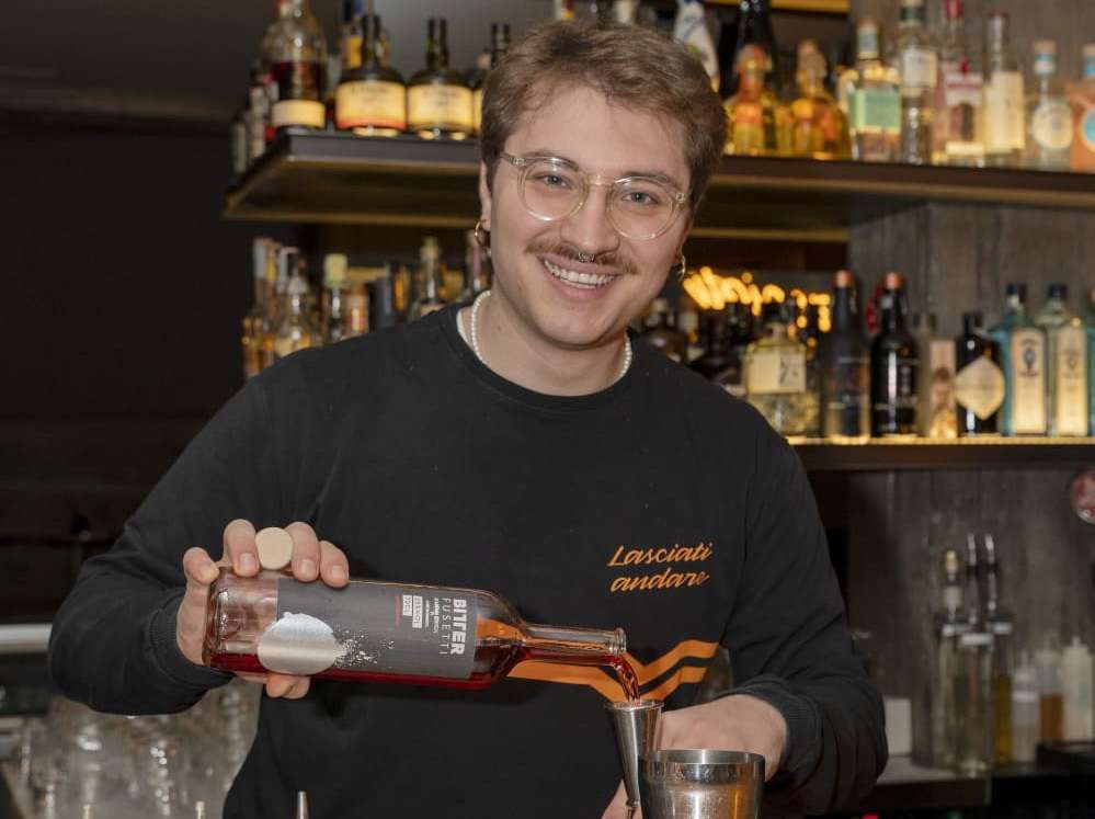 Food & Wine Awards 2023 premia un napoletano come miglior bartender d’Italia under 35 Emanuele