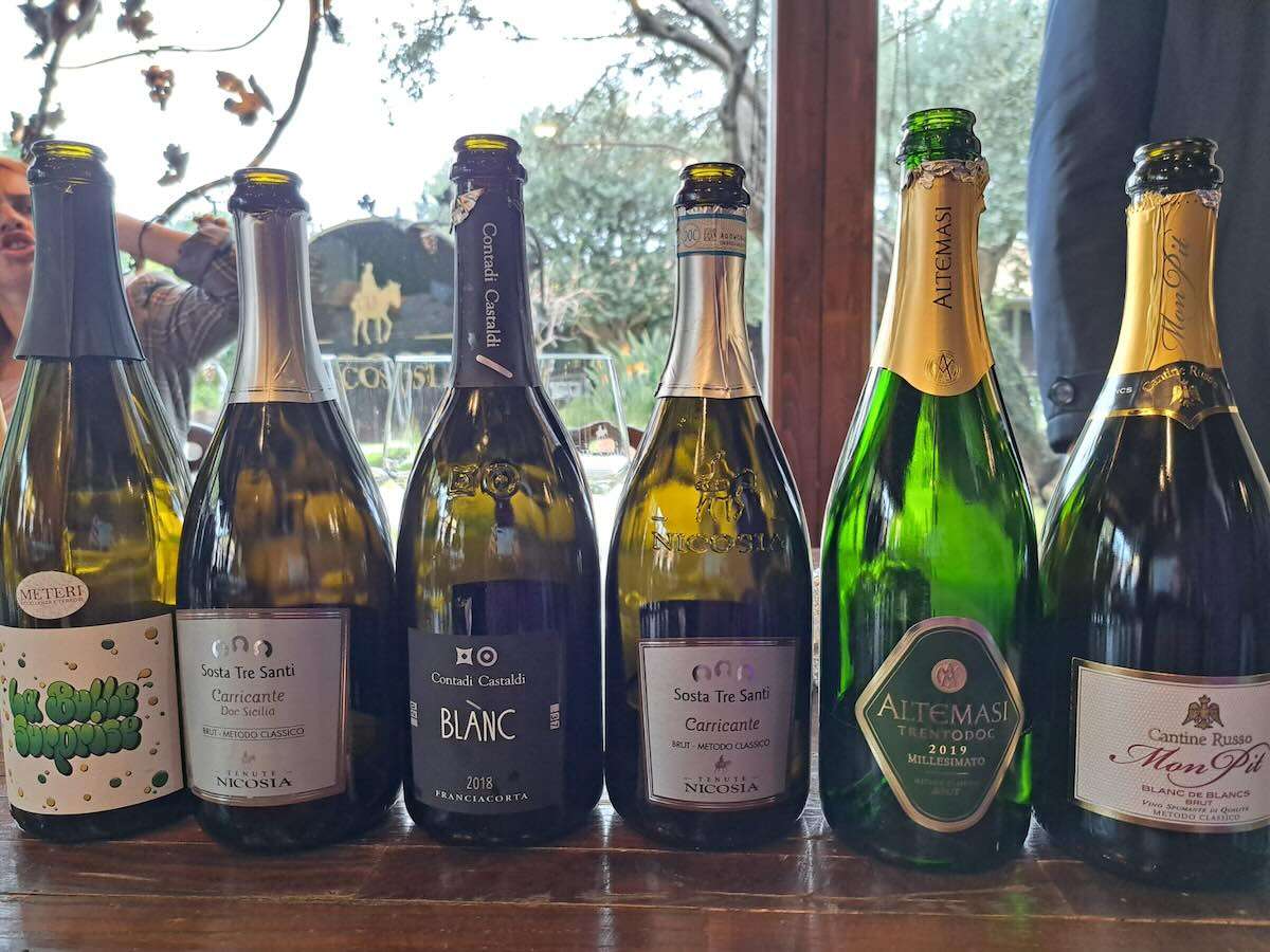 Il fascino del Carricante e degli spumanti rosati etnei: due masterclass a confronto 1 SPUMANTI ETNA 2023 BLIND TASTING