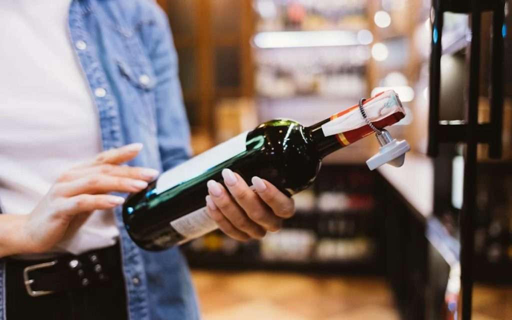 Grande rivoluzione nel mondo dell’etichettatura del vino in UK: al via le nuove regole etichettare il vino