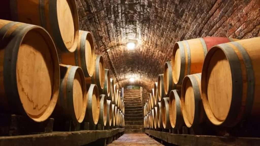 L’AOC Sauternes lancia la prima certificazione su botti usate botti