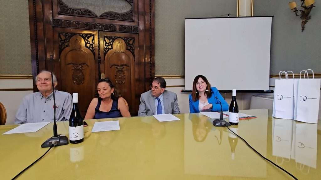 Vino, Poesia e Narrativa: aperto il bando del Concorso Letterario Nazionale “SUD, Racconti di Vite” 1 Presentazione SUD 4